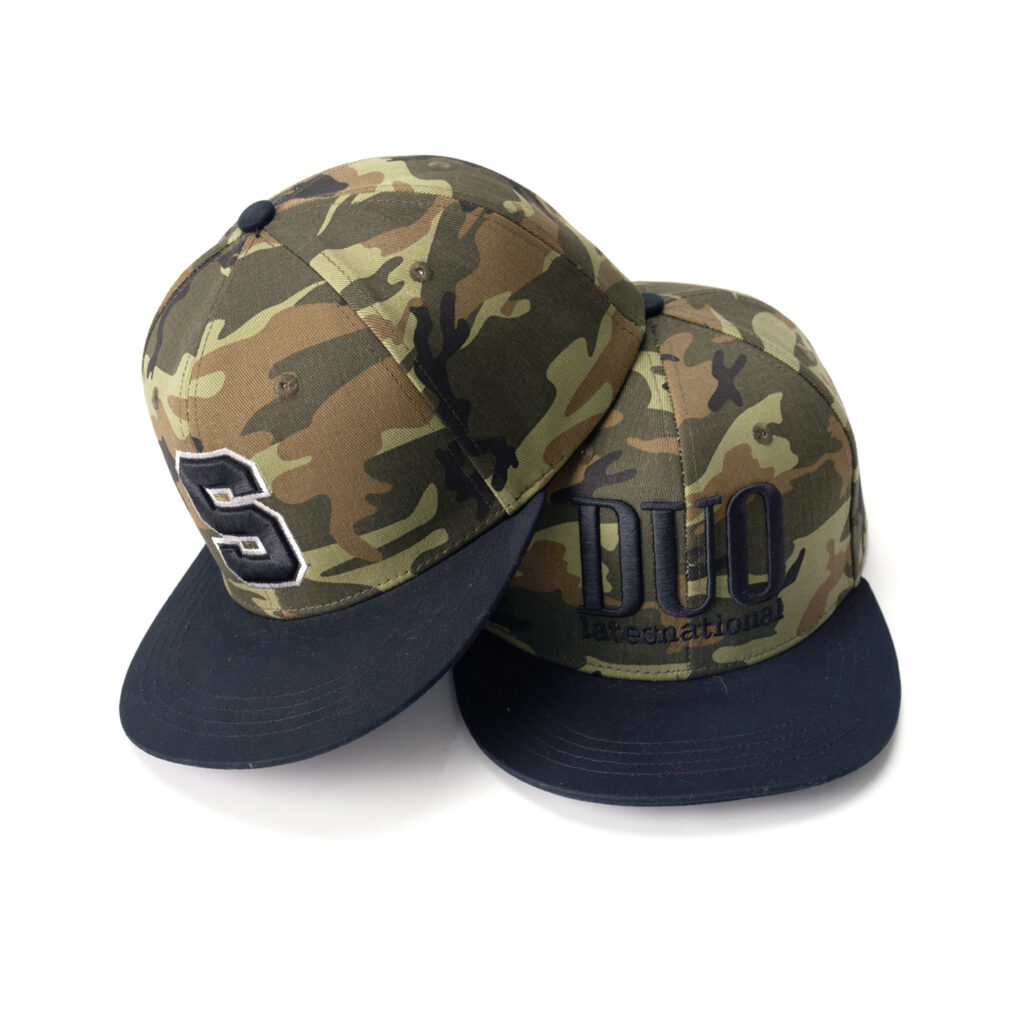 custom camo flat brim cap with 3d embroidery