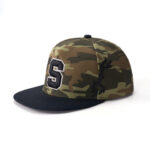 custom camo flat brim cap with 3d embroidery